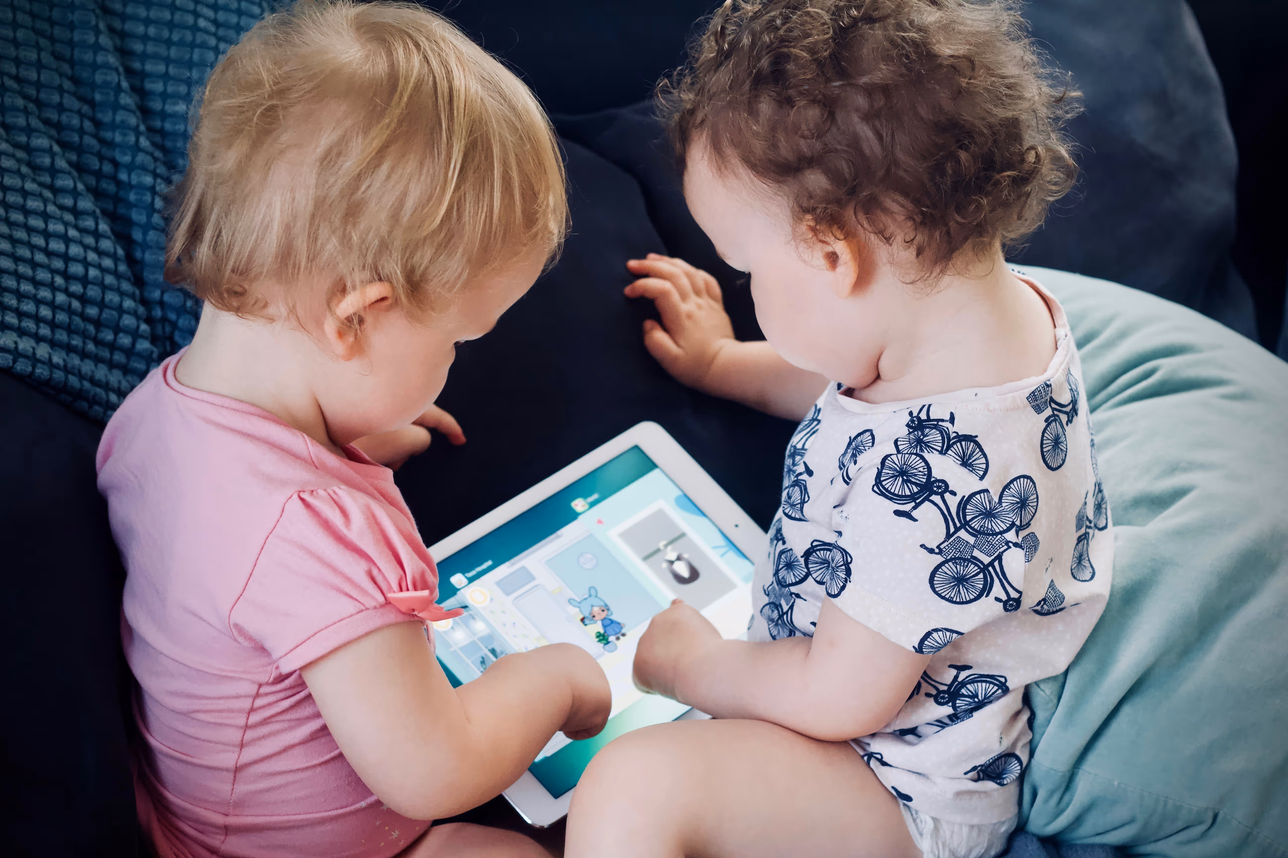 Cómo Proteger a Nuestros Niños del Peligro Digital: Guía para Padres Boricuas en la Era del Internet - Notes
